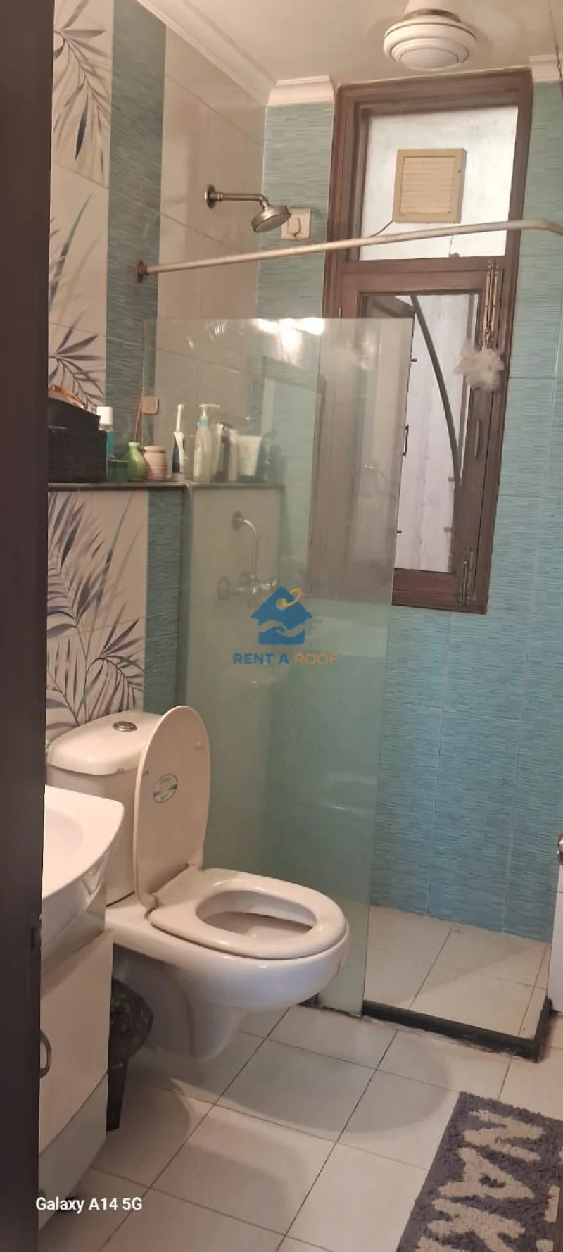 3 BHK on Third Floor for Rent in Defence Colony