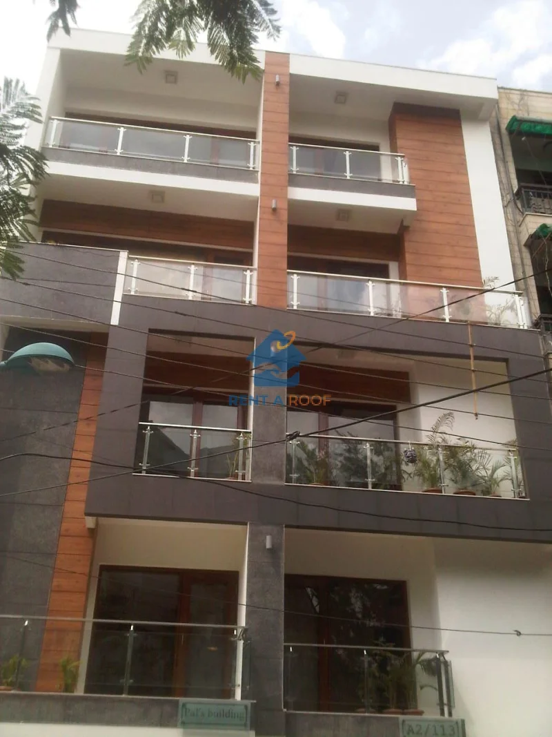 3 BHK on Second Floor for Rent in Safdarjung Enclave