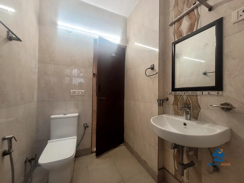 3 BHK on First Floor for Rent in Panchsheel Enclave