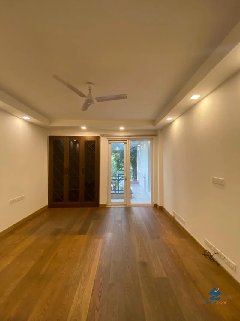 4 BHK on Second Floor for Rent in Hauz Khas