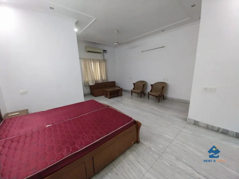 3 BHK on Second Floor for Rent in Defence Colony