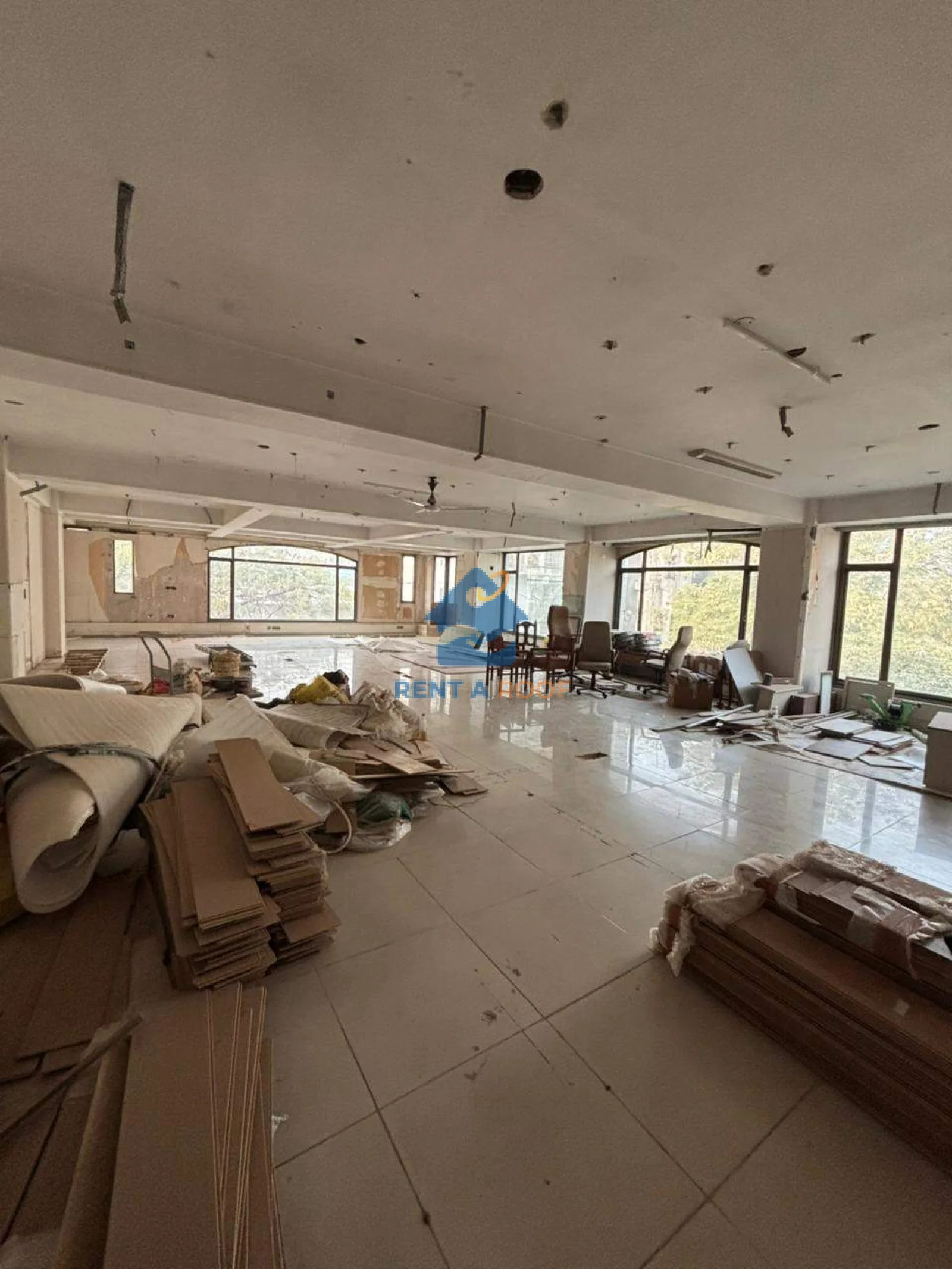 Commercial space on Third Floor for Rent in Lajpat Nagar 2