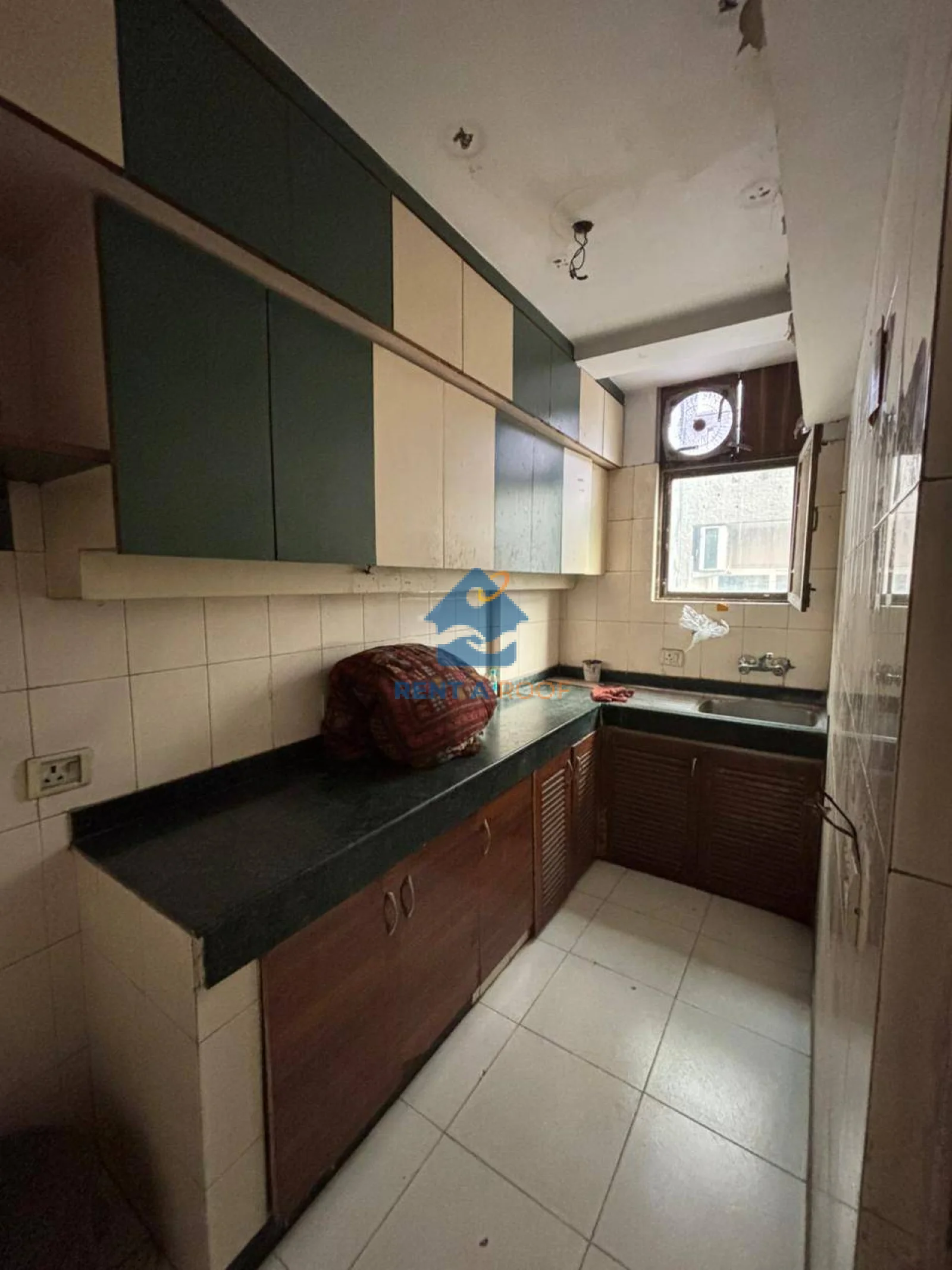 Commercial space on Third Floor for Rent in Lajpat Nagar 2