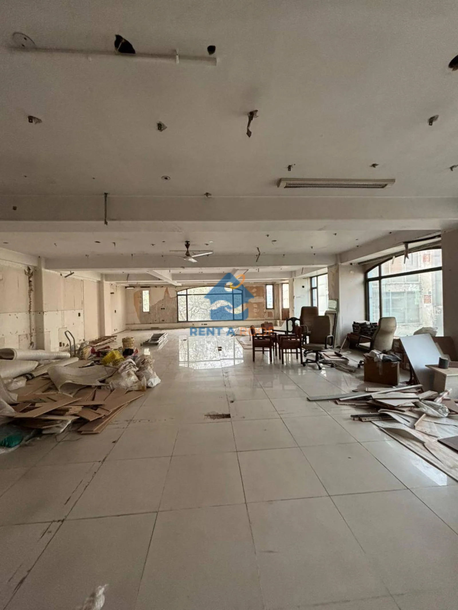 Commercial space on Third Floor for Rent in Lajpat Nagar 2