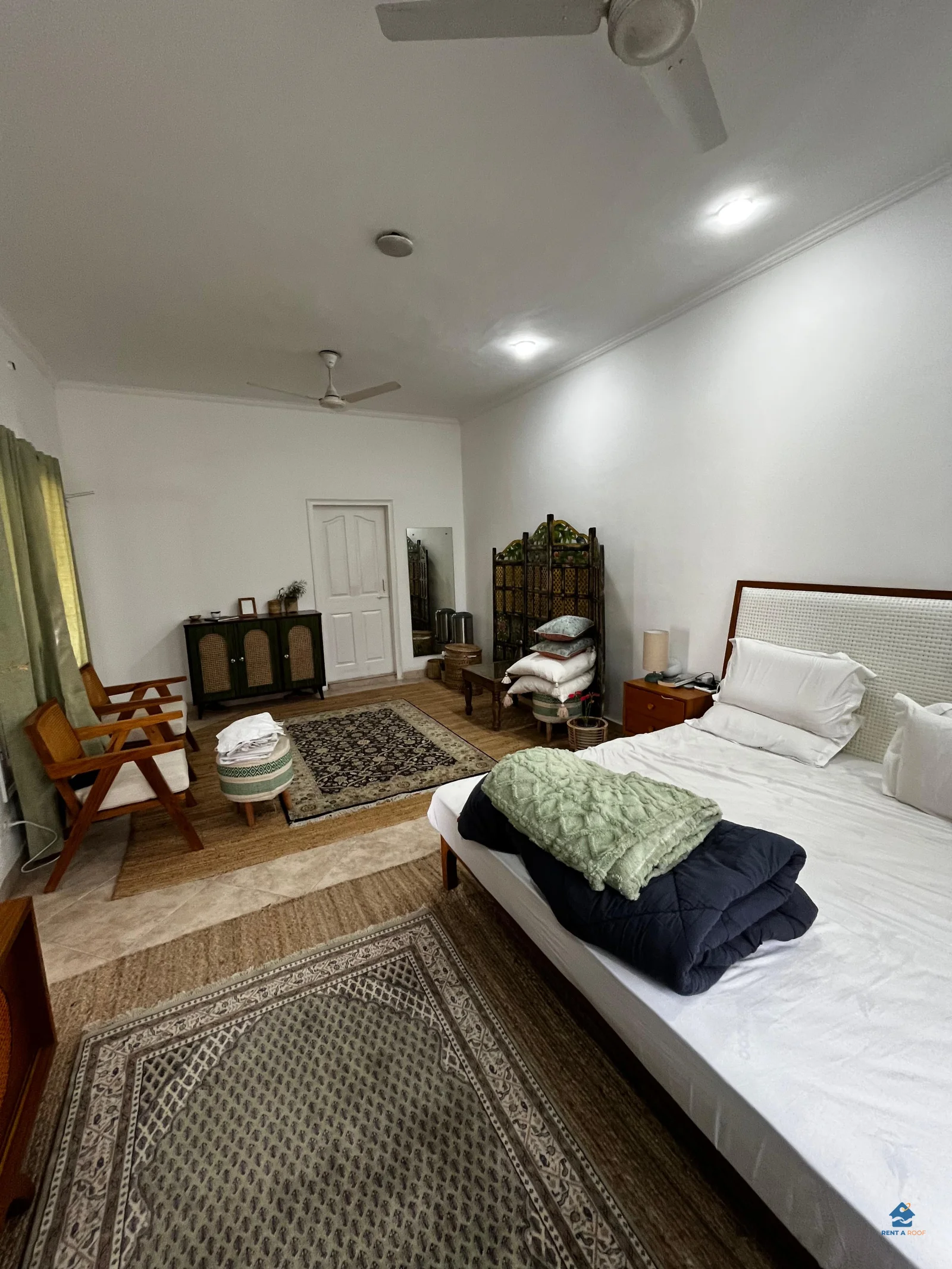 4 BHK on Third + Terrace for Sale in Kalkaji