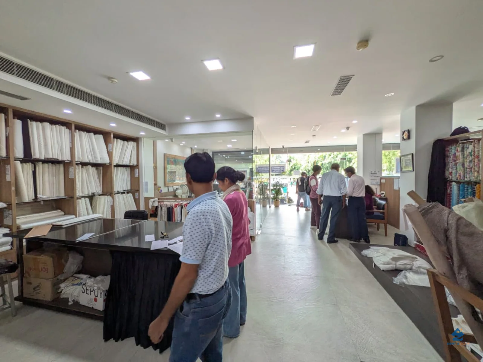 Commercial space on Ground Floor for Rent in Nehru Enclave