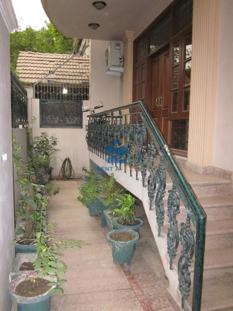 3 BHK on Second + Terrace for Rent in Jangpura