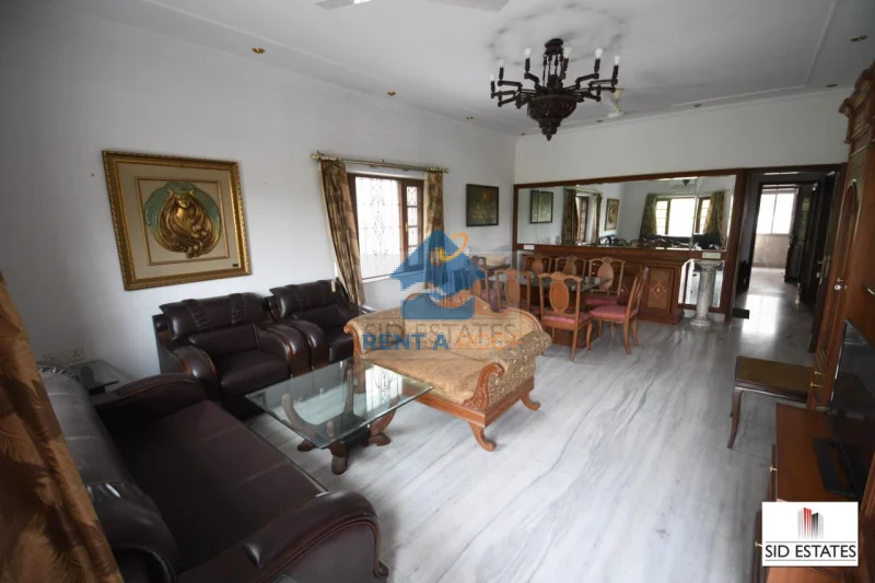 2 BHK on First Floor for Rent in Defence Colony
