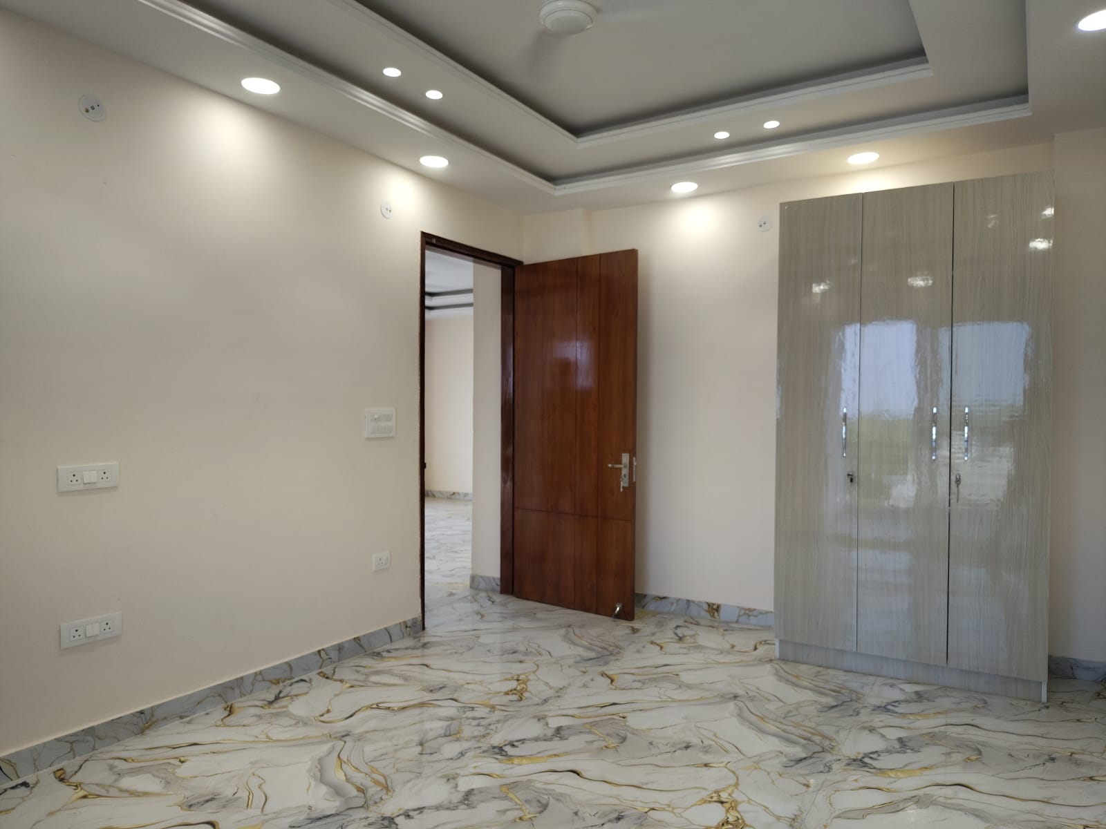 8 BHK on First + Second Floor for Rent in Vasant Vihar