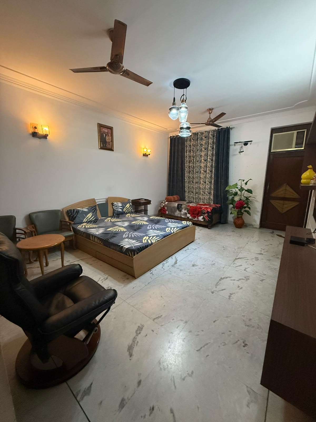 3 BHK on Basement + Ground Floor for Sale in Kalkaji