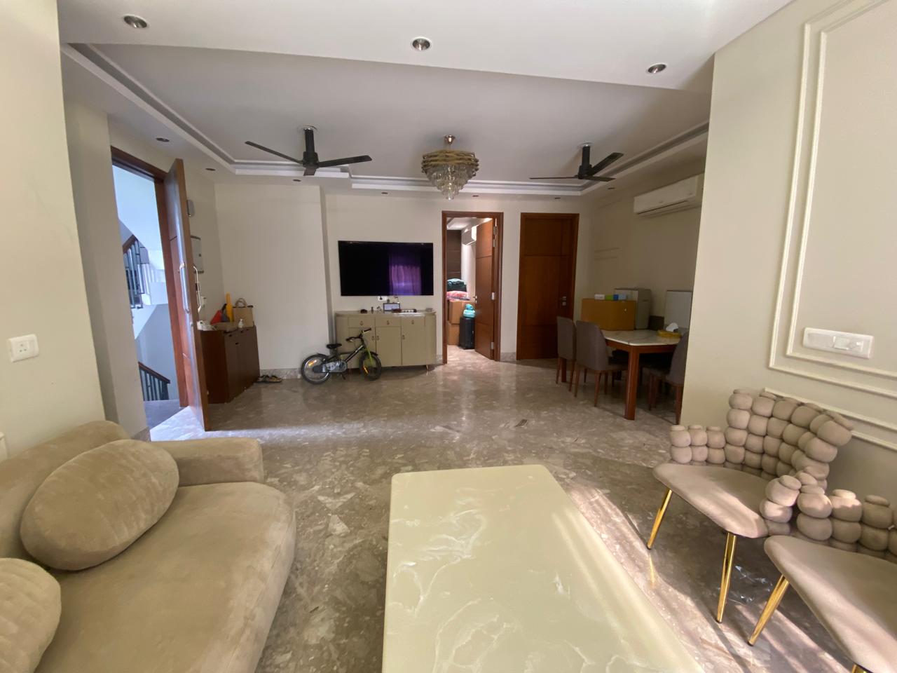 3 BHK on First Floor for Rent in Safdarjung Enclave