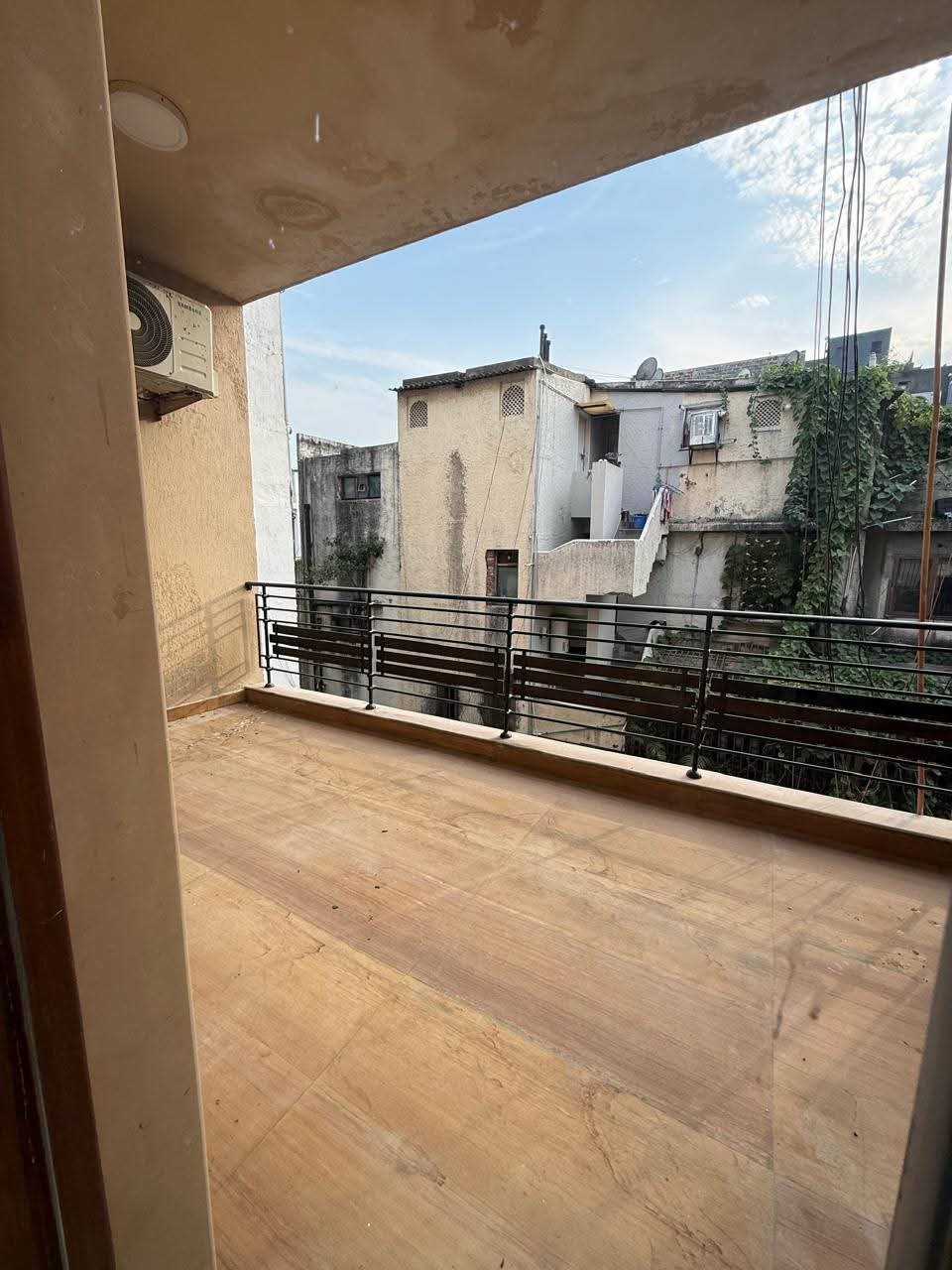 2 BHK on Second Floor for Rent in New Friends Colony