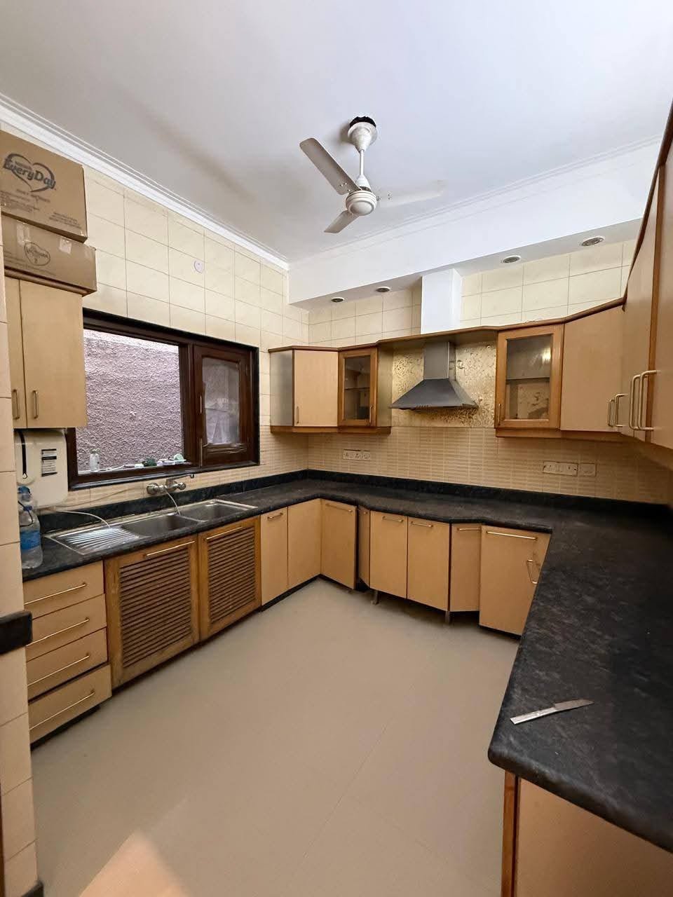 2 BHK on Second Floor for Rent in New Friends Colony
