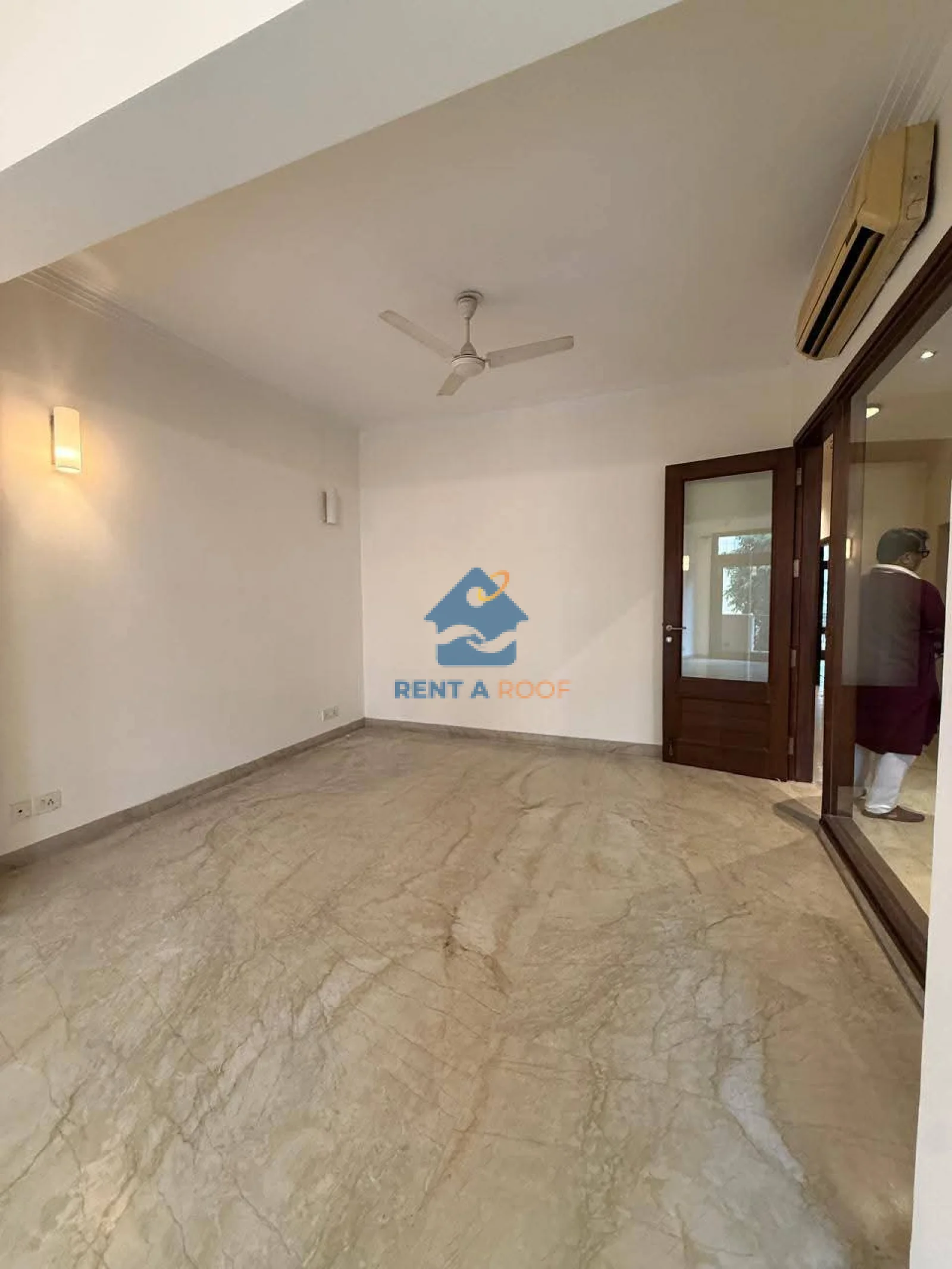 2 BHK on Second Floor for Rent in New Friends Colony