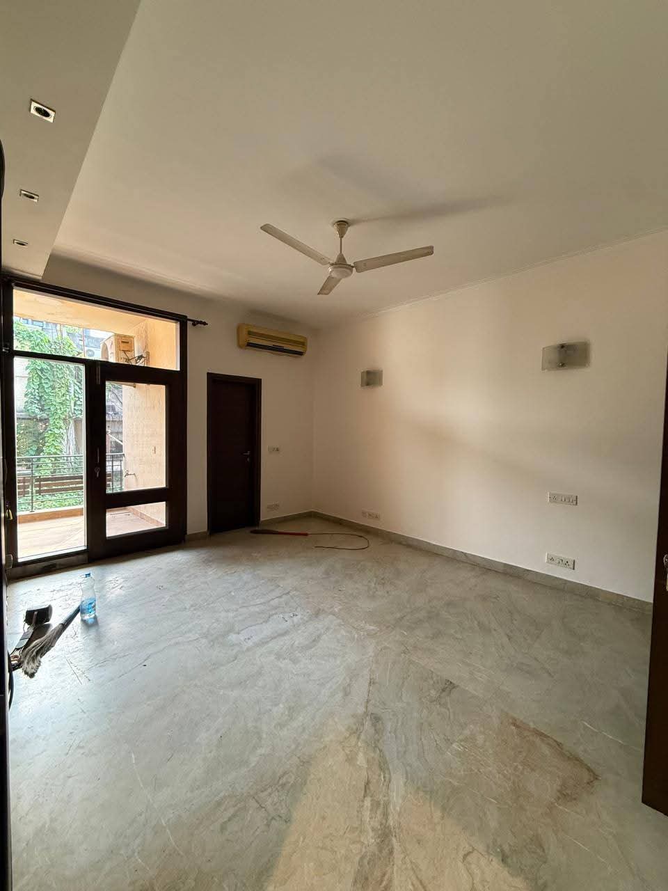 2 BHK on Second Floor for Rent in New Friends Colony