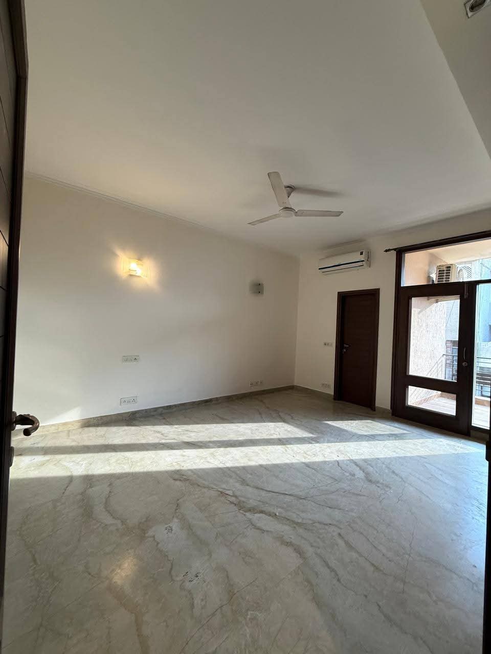 2 BHK on Second Floor for Rent in New Friends Colony