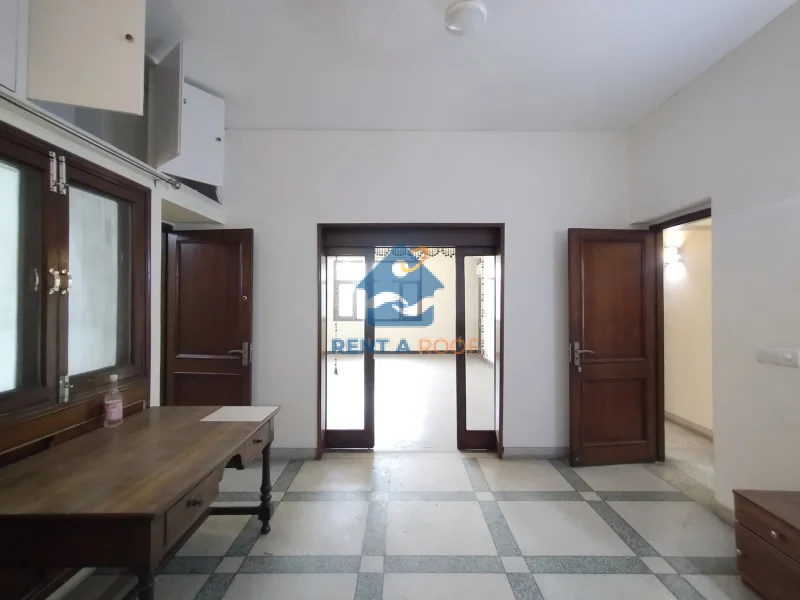 3 BHK on Second Floor for Rent in East of Kailash