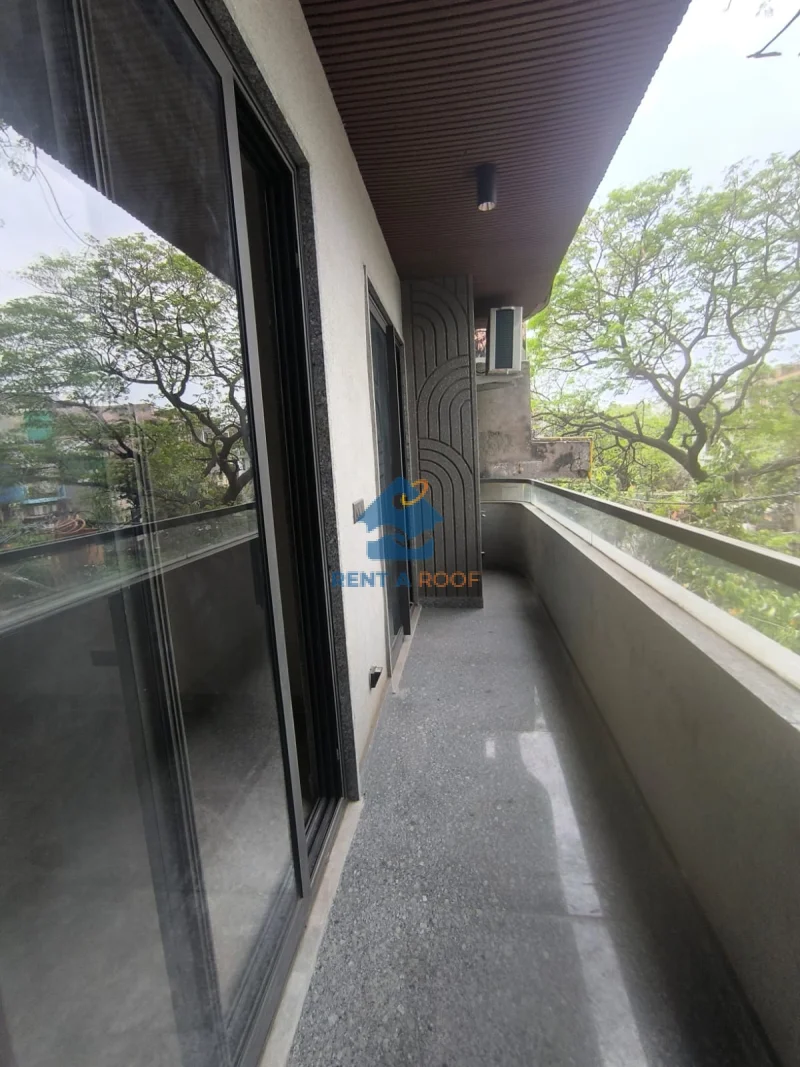3 BHK on First Floor for Sale in Chittaranjan Park