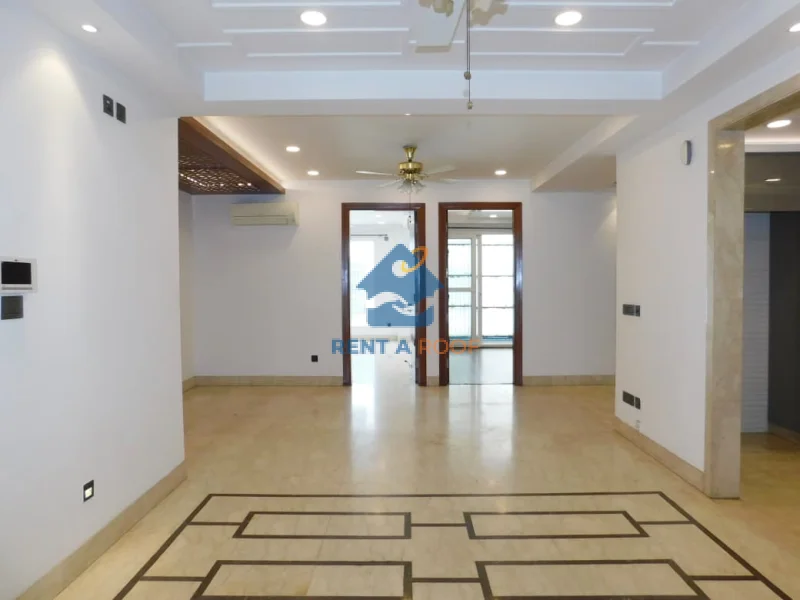 4 BHK on Upper ground Floor for Rent in Defence Colony