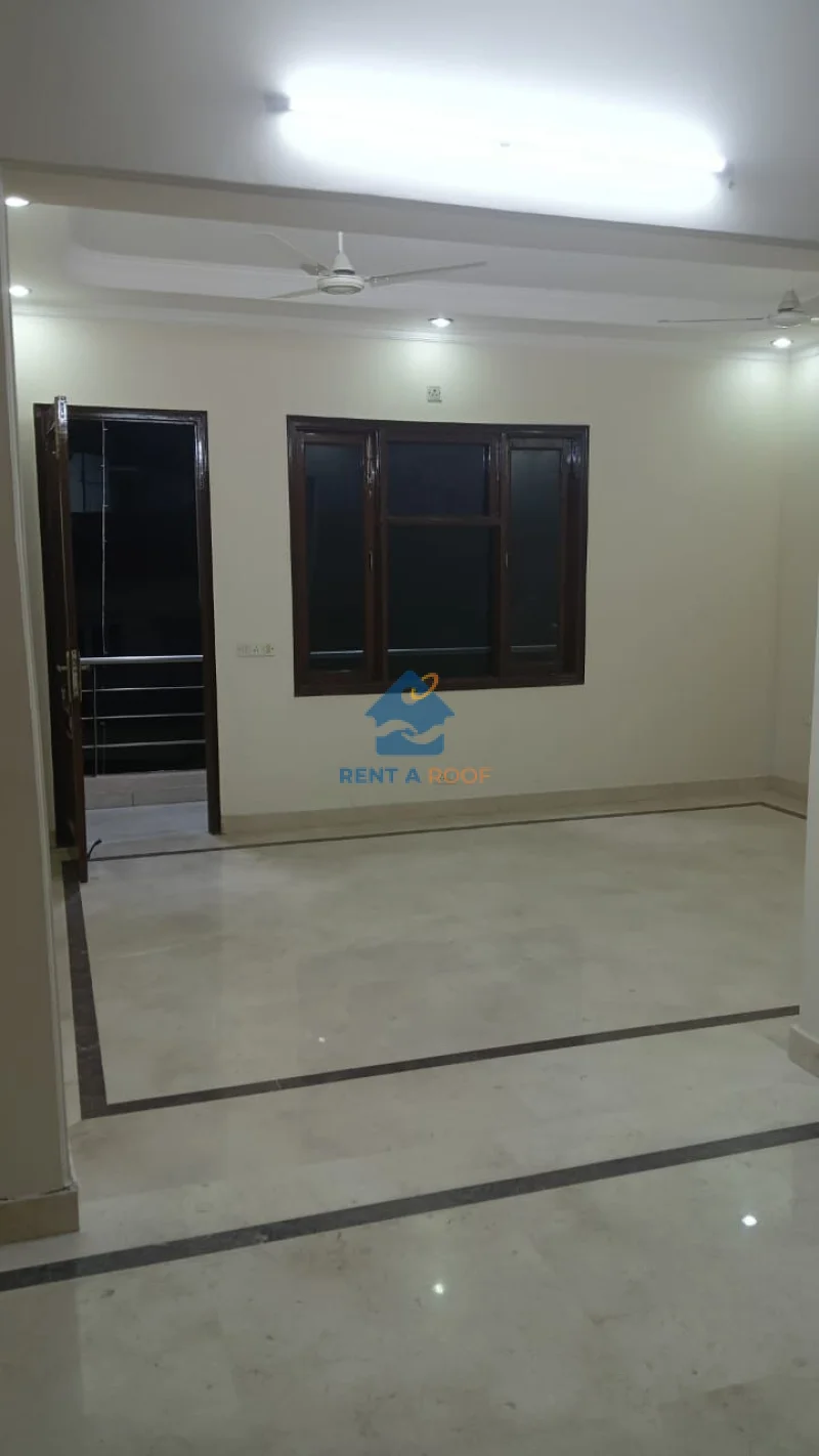 3 BHK on Second Floor for Sale in South Extension II