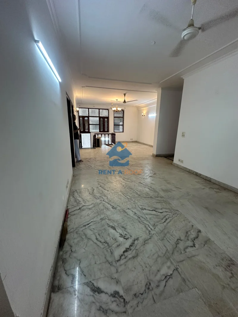 Commercial space on Basement Floor for Rent in Pamposh Enclave
