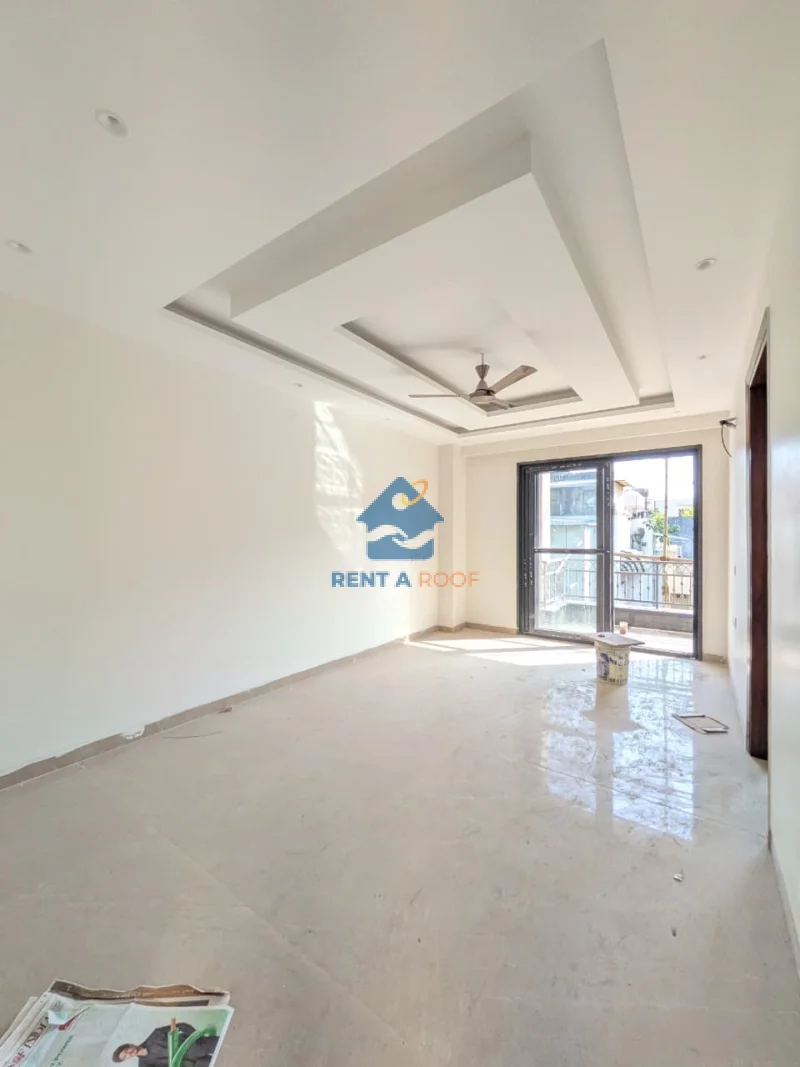 3 BHK on Third Floor for Rent in Saket