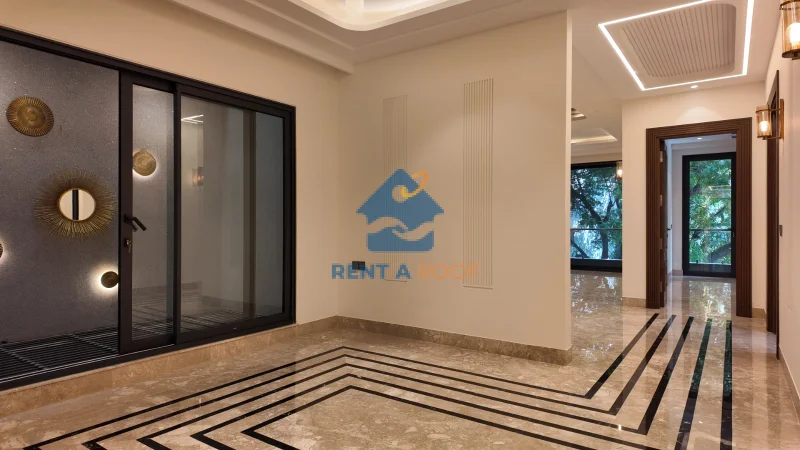 4 BHK on First Floor for Sale in Kailash Colony