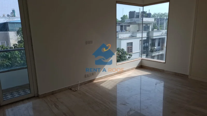 4 BHK on Third Floor for Rent in Vasant Vihar