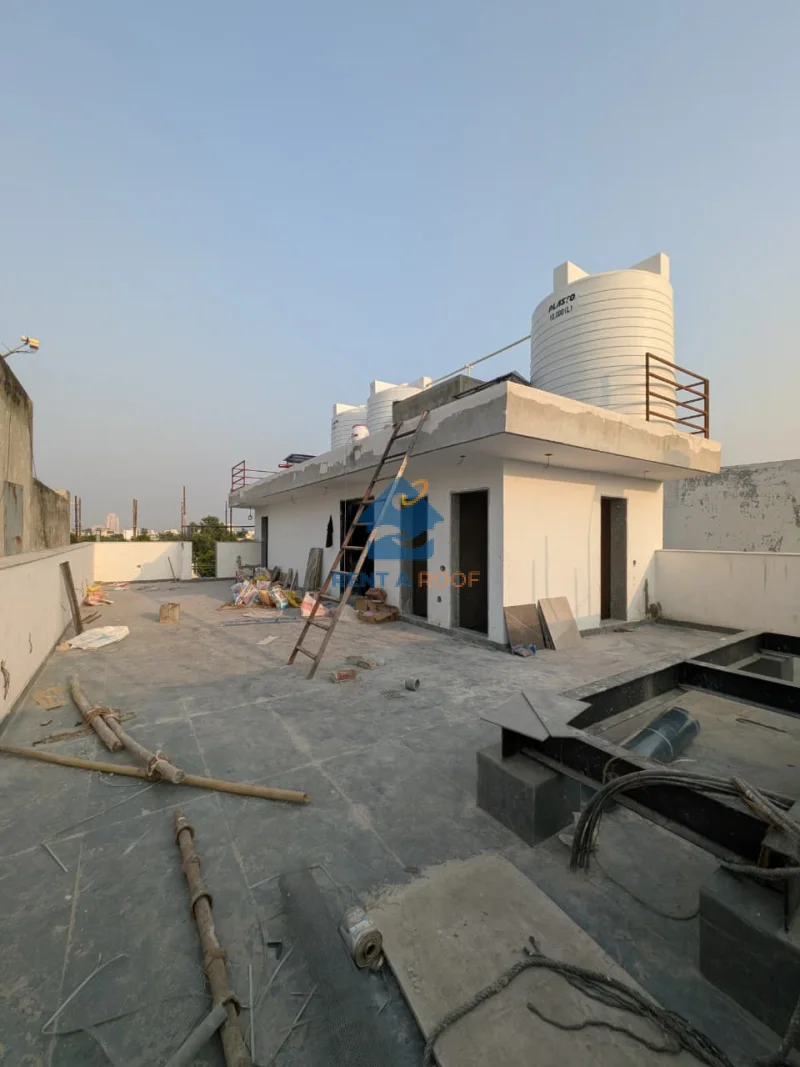 Commercial space on Terrace for Rent in Defence Colony