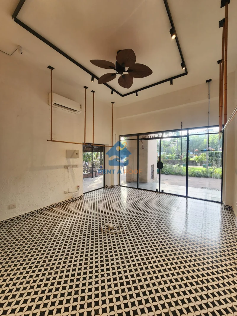 Commercial space on Ground Floor for Rent in Safdarjung Development Area