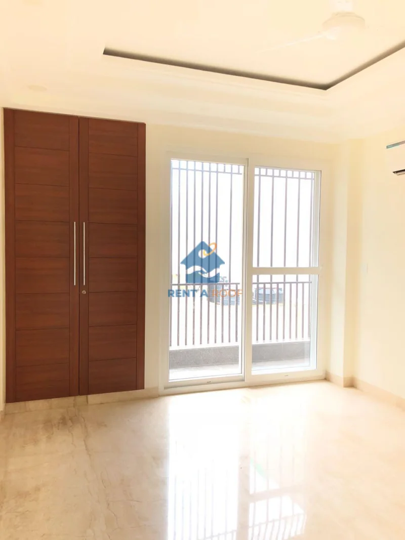 4 BHK on Second Floor for Sale in Greater Kailash 1