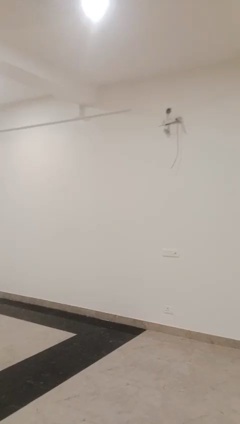 Commercial space on Basement Floor for Rent in Chittaranjan Park