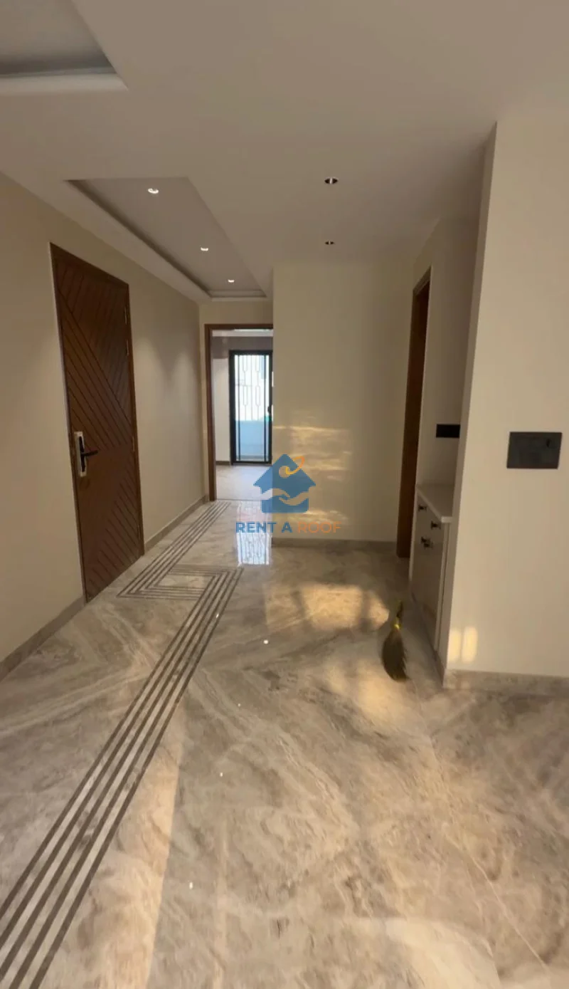 3 BHK on First Floor for Sale in Green Park Main