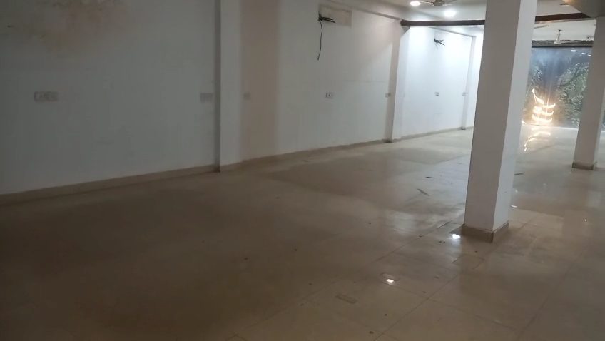 Commercial space on Ground Floor for Rent in Lajpat Nagar 4