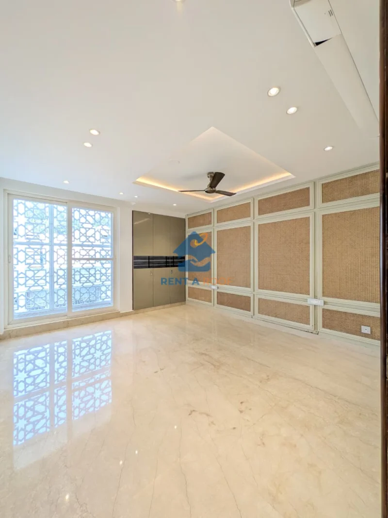 4 BHK on First Floor for Rent in Green Park Extension