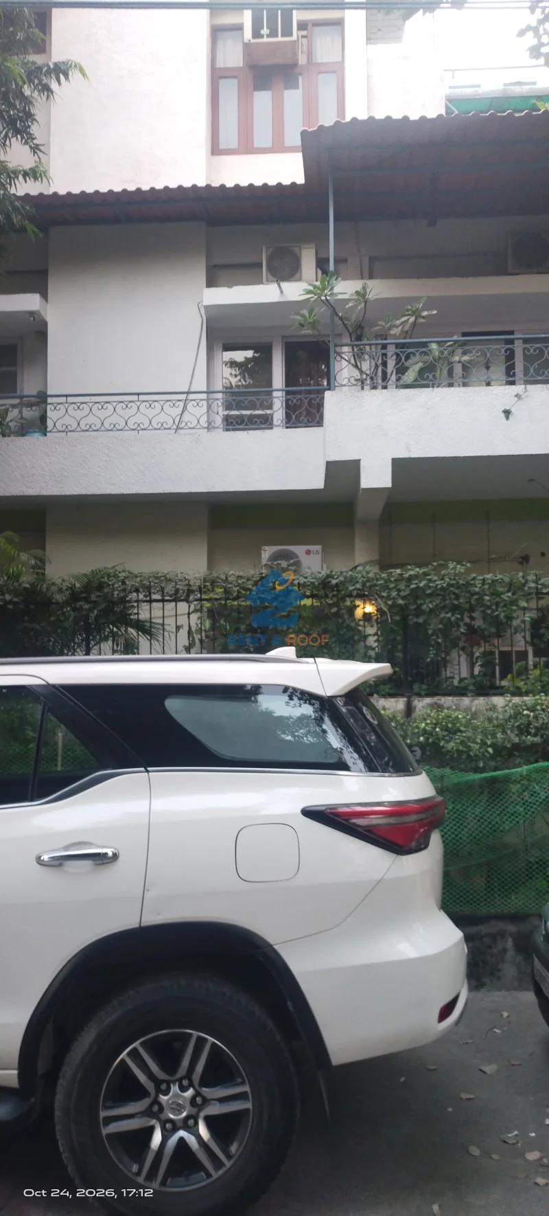 Property on First Floor for Sale in Defence Colony