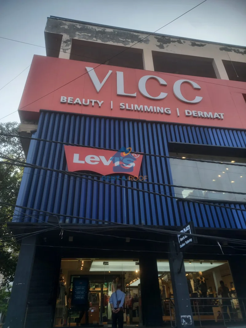 Commercial space on Second Floor for Rent in Lajpat Nagar 2