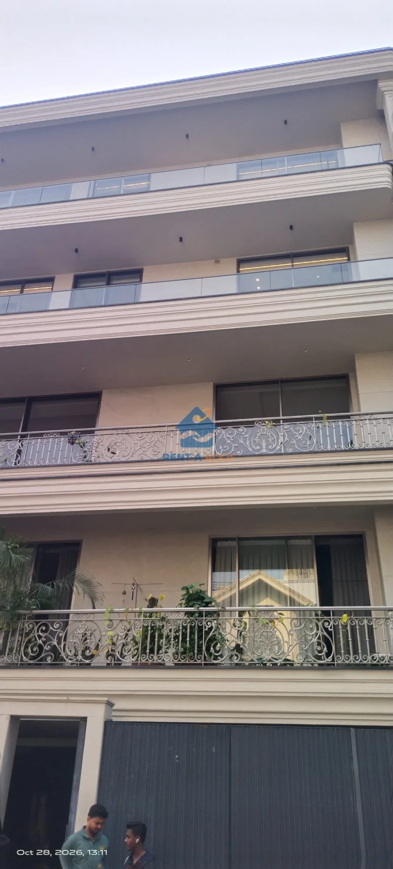 4 BHK on Second Floor for Sale in Defence Colony
