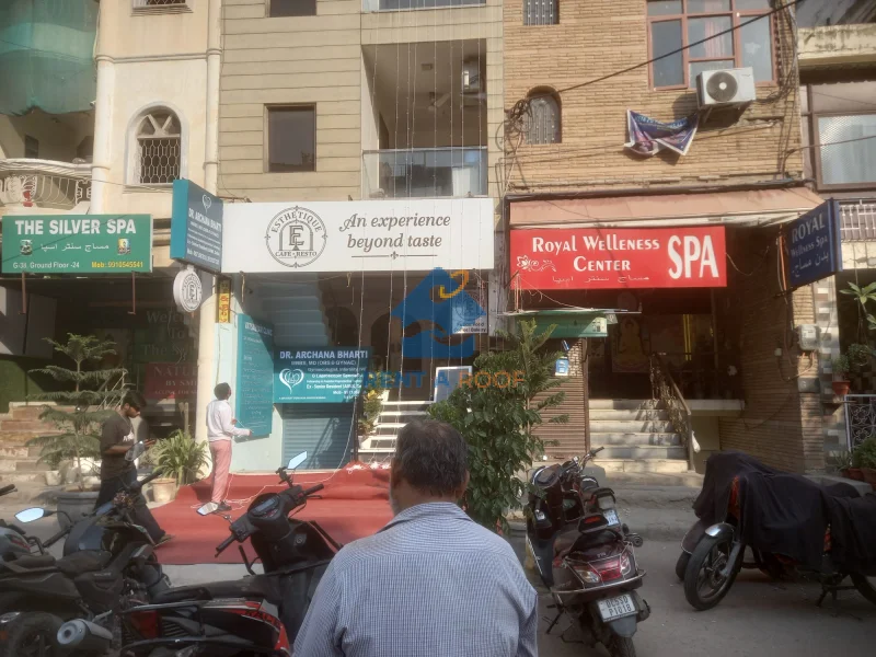 Commercial space on Ground Floor for Rent in Lajpat Nagar 2