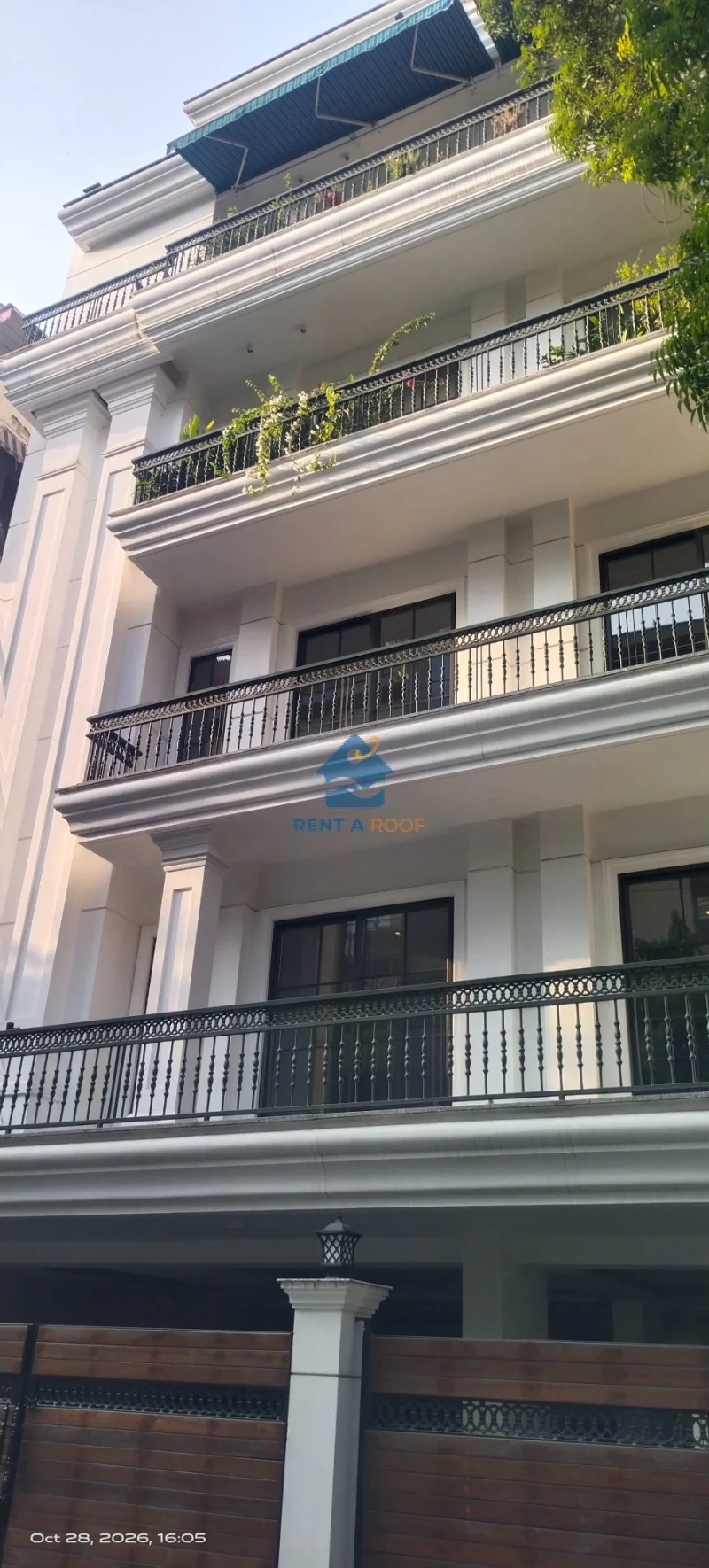 3 BHK on First Floor for Sale in Defence Colony