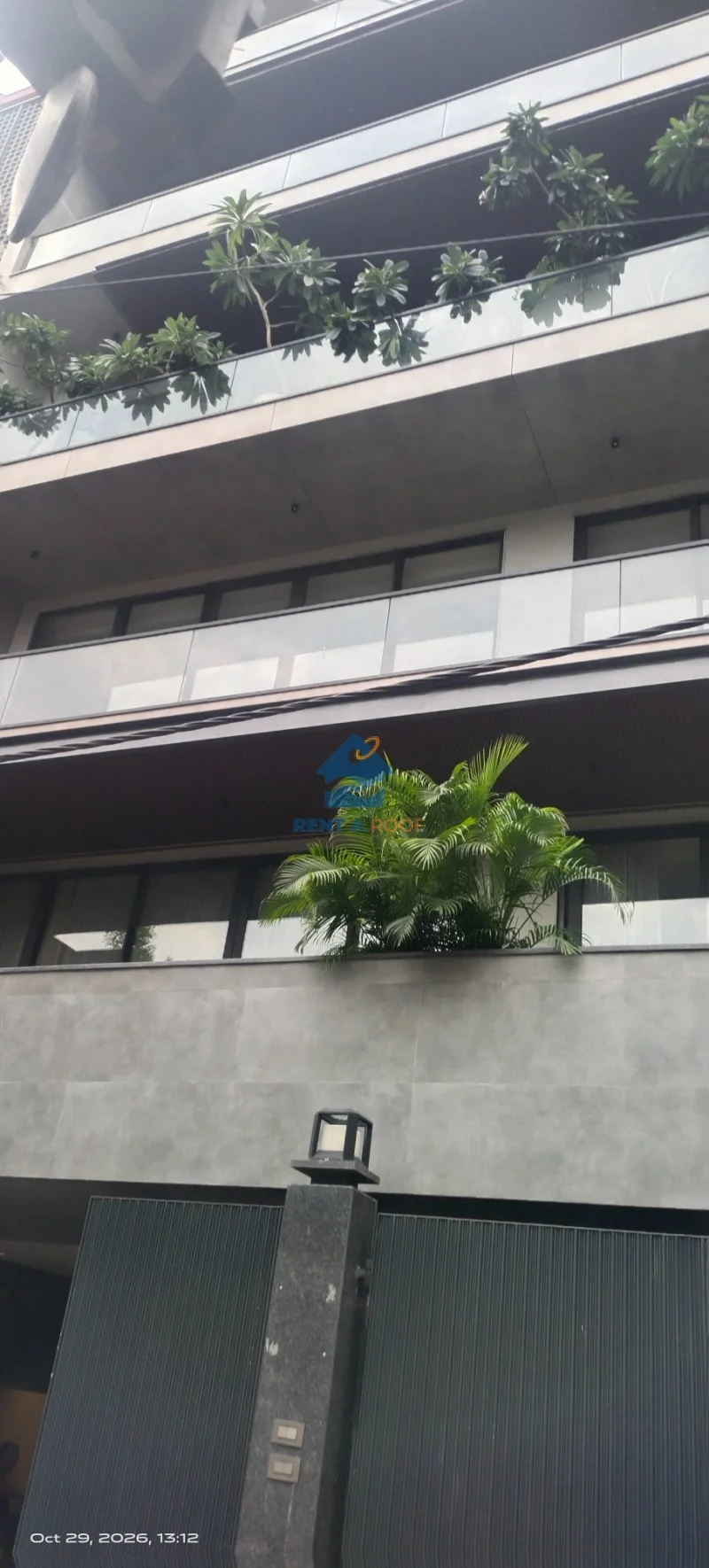 4 BHK on First Floor for Sale in Defence Colony