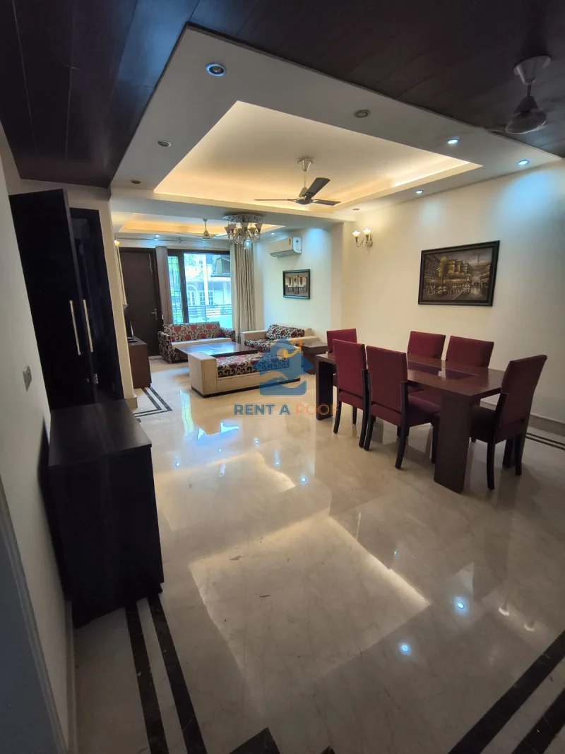 3 BHK on Second Floor for Rent in Defence Colony