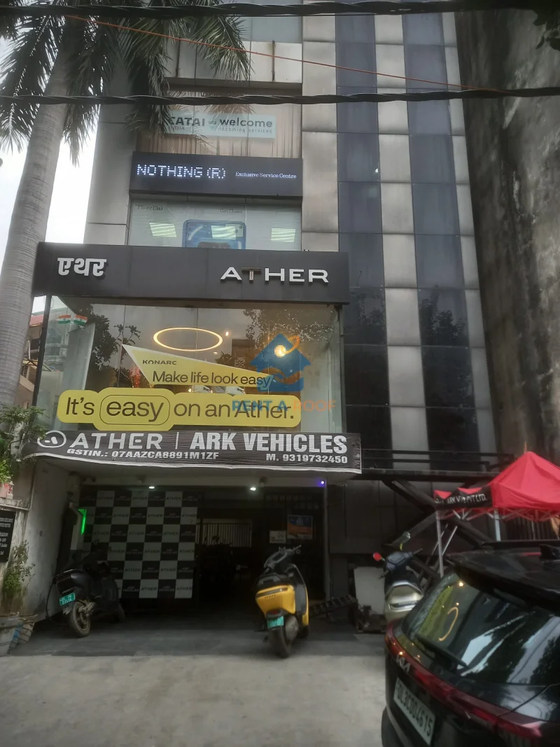 Commercial space on Third Floor for Rent in Lajpat Nagar 2