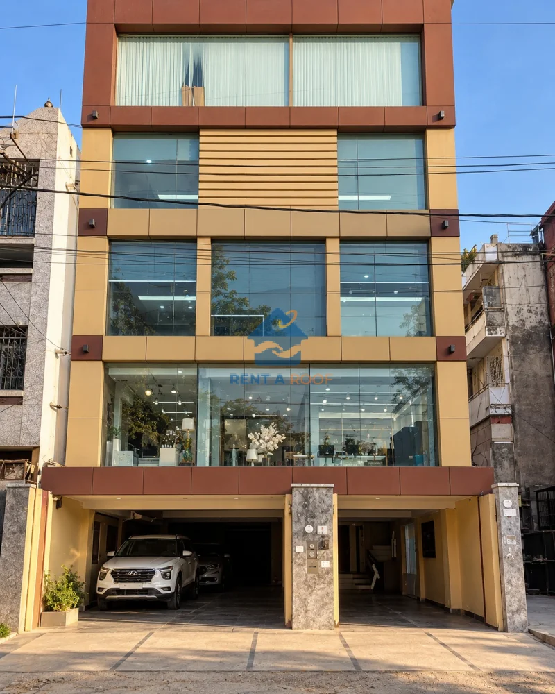 Commercial space on Upper ground Floor for Rent in Lajpat Nagar 2