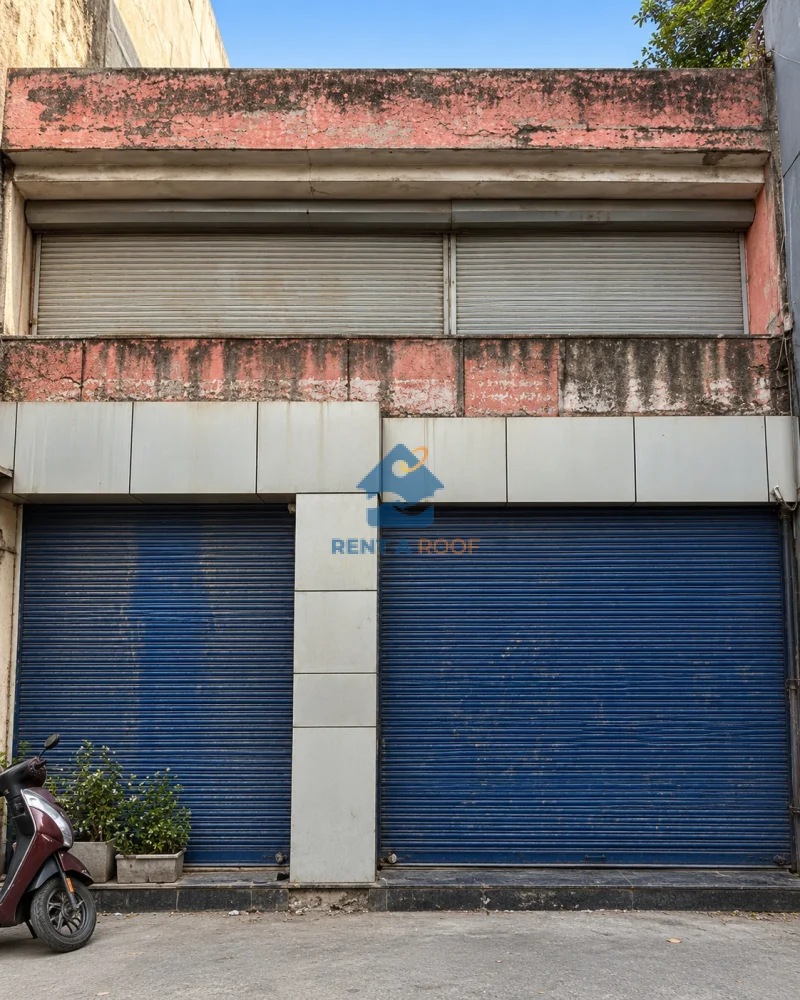 Commercial space on First Floor for Rent in Lajpat Nagar 2