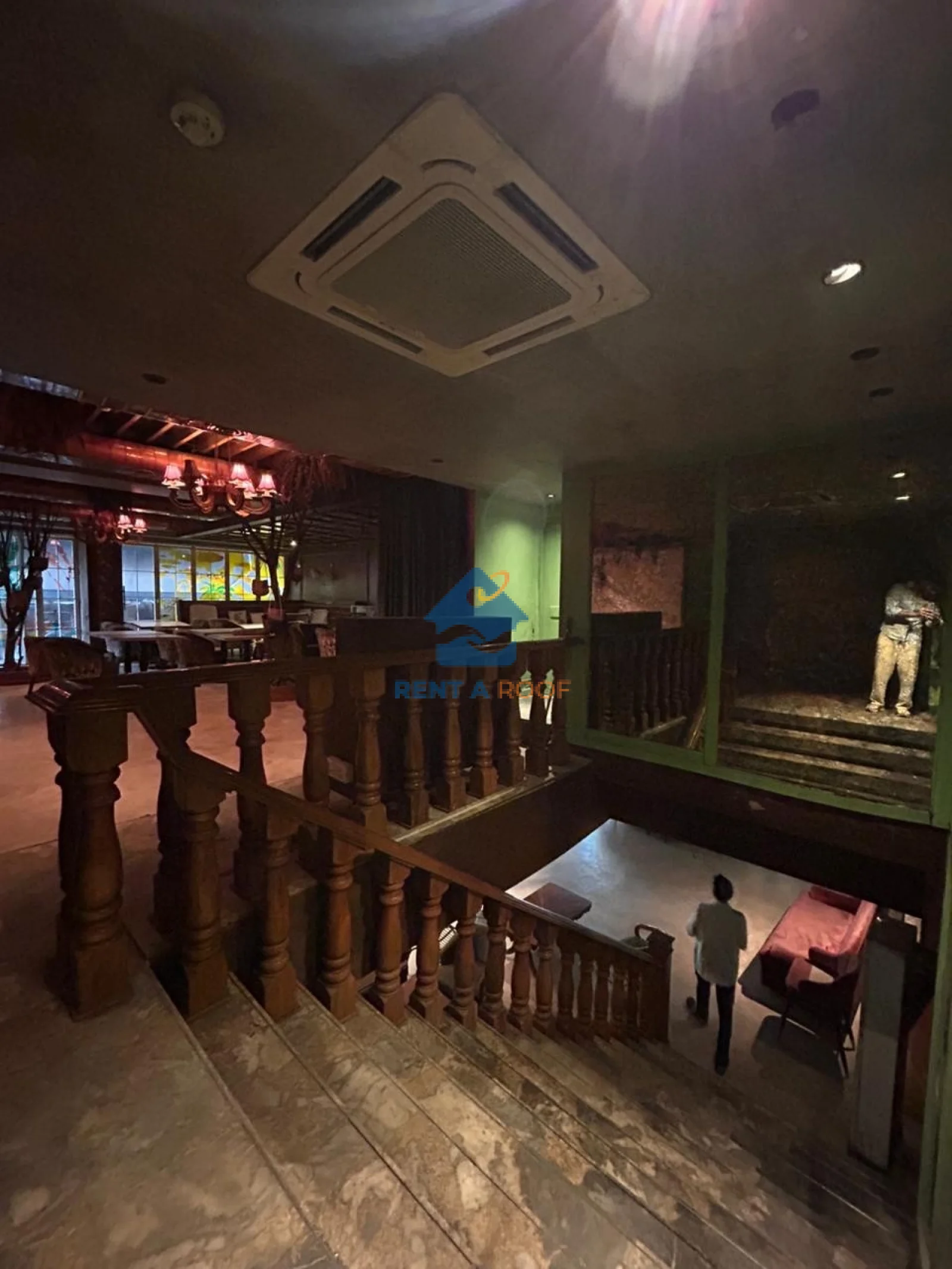Commercial space on First Floor for Rent in Defence Colony