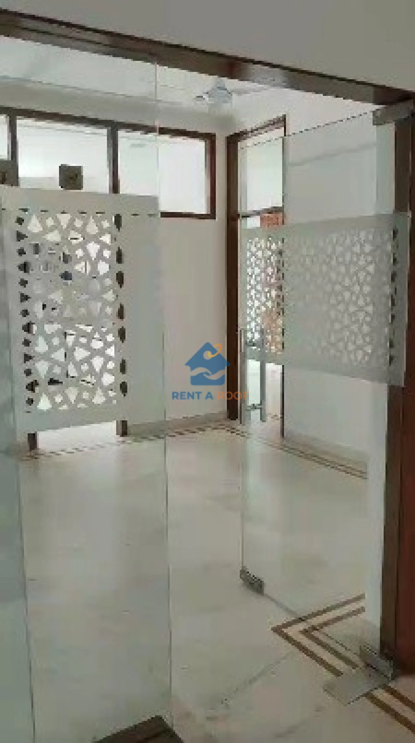 Commercial space on First Floor for Rent in Defence Colony