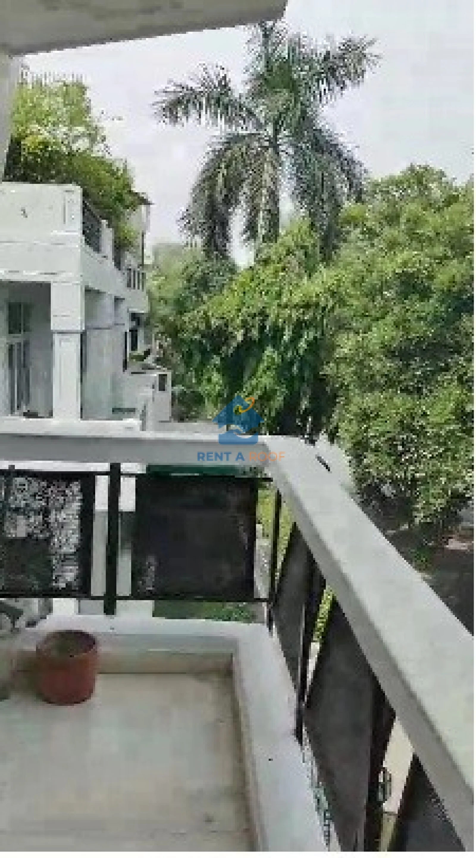 Commercial space on First Floor for Rent in Defence Colony