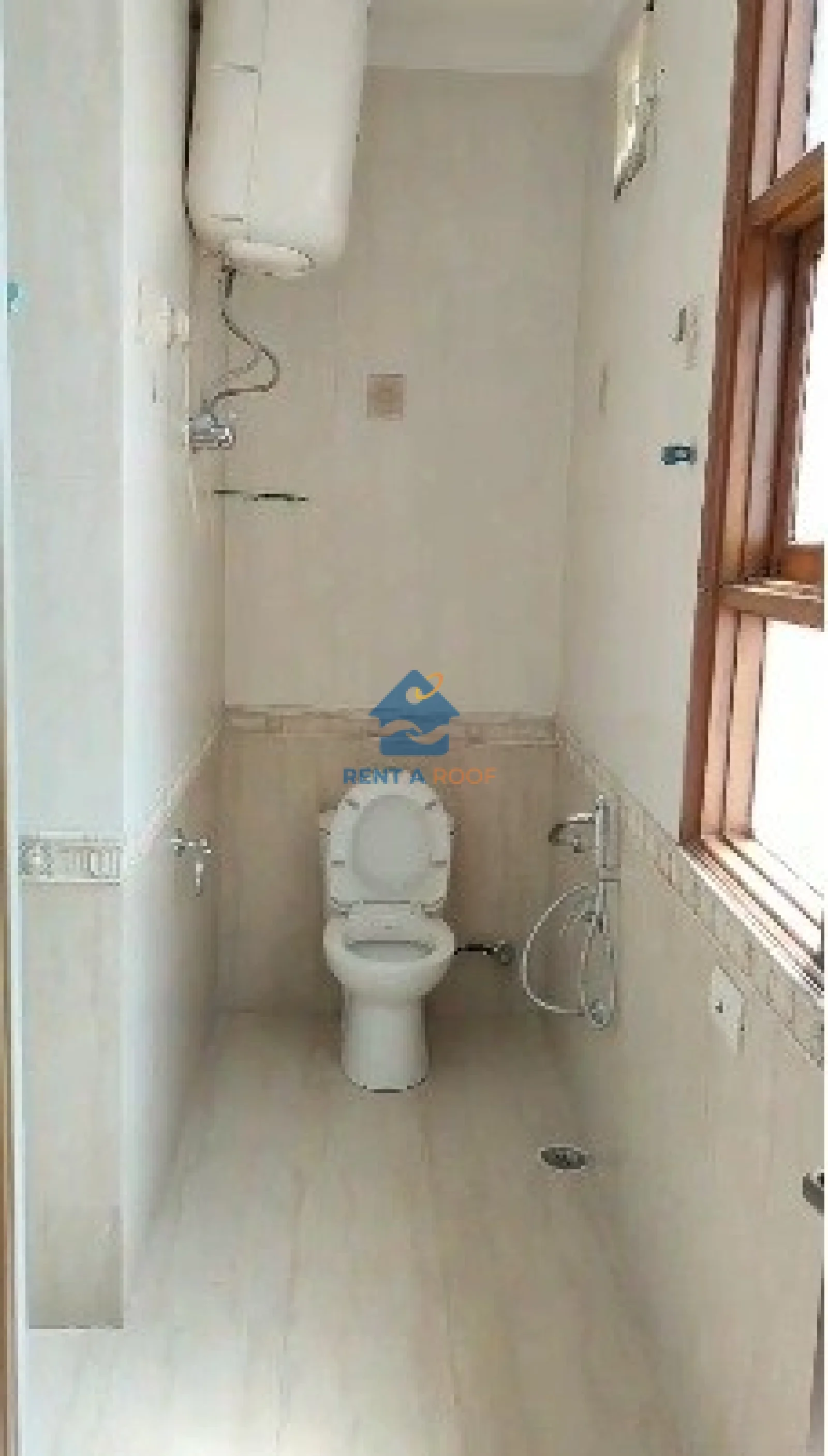 Commercial space on First Floor for Rent in Defence Colony