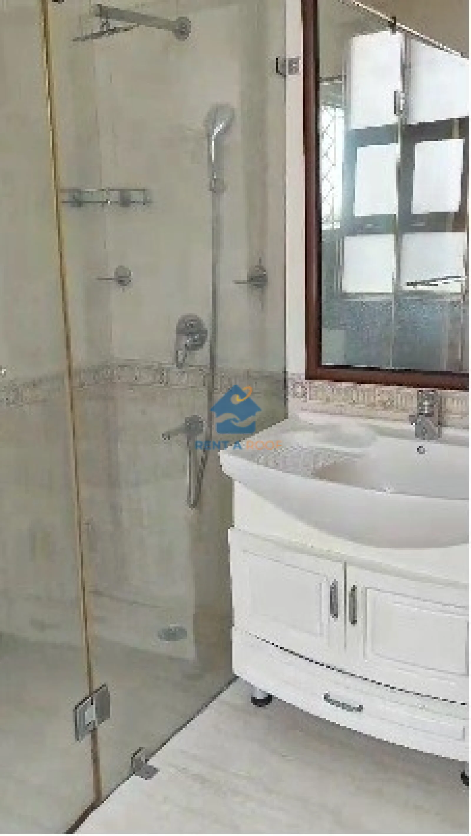 Commercial space on First Floor for Rent in Defence Colony